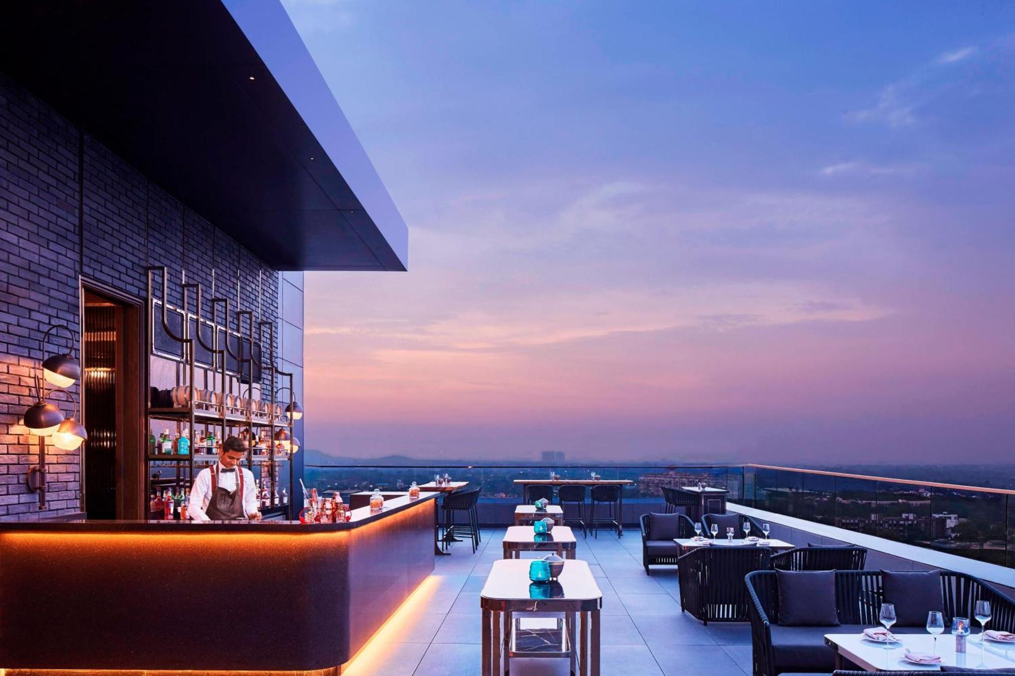The Ritz-Carlton, Pune Eksteriør bilde