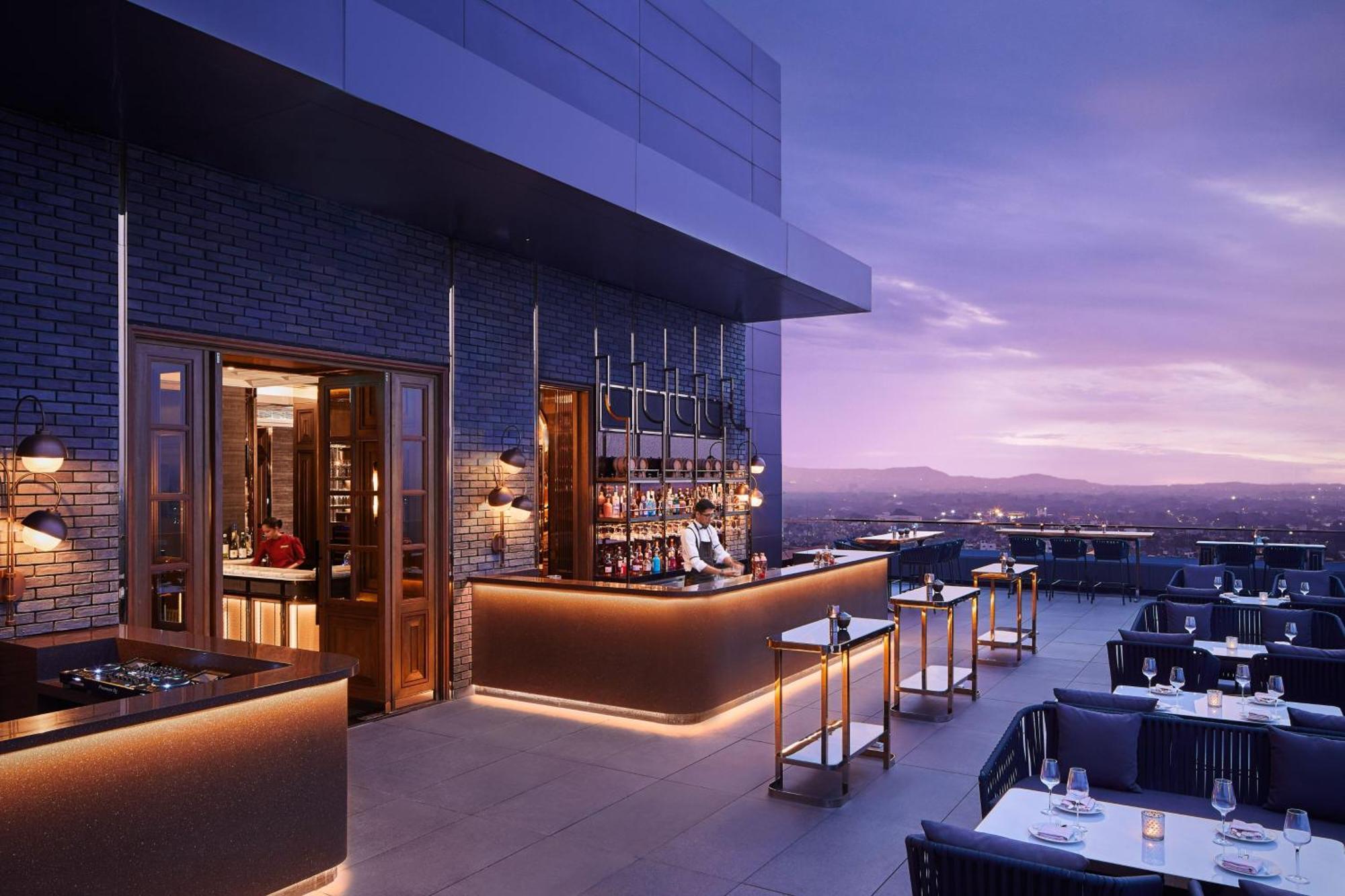 The Ritz-Carlton, Pune Eksteriør bilde
