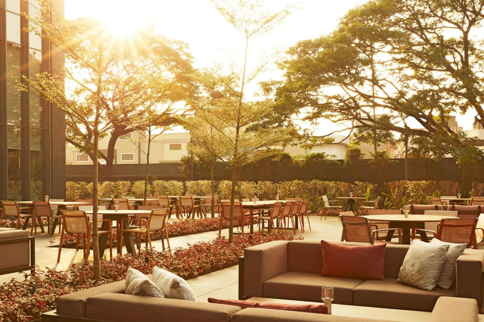 The Ritz-Carlton, Pune Eksteriør bilde